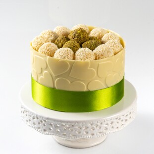 Bolo de aniversário Brigadeiro Belga Branco e Pistache